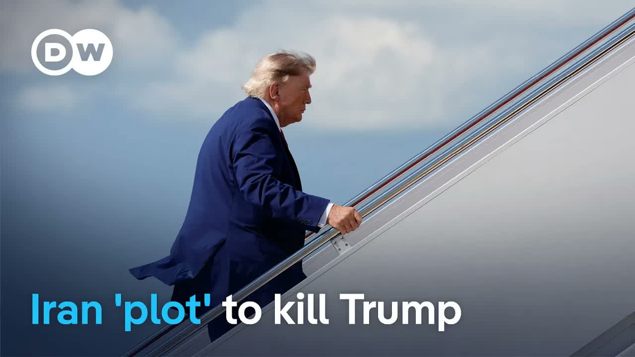 Details of a secret plane-switch to protect the US President | DW News